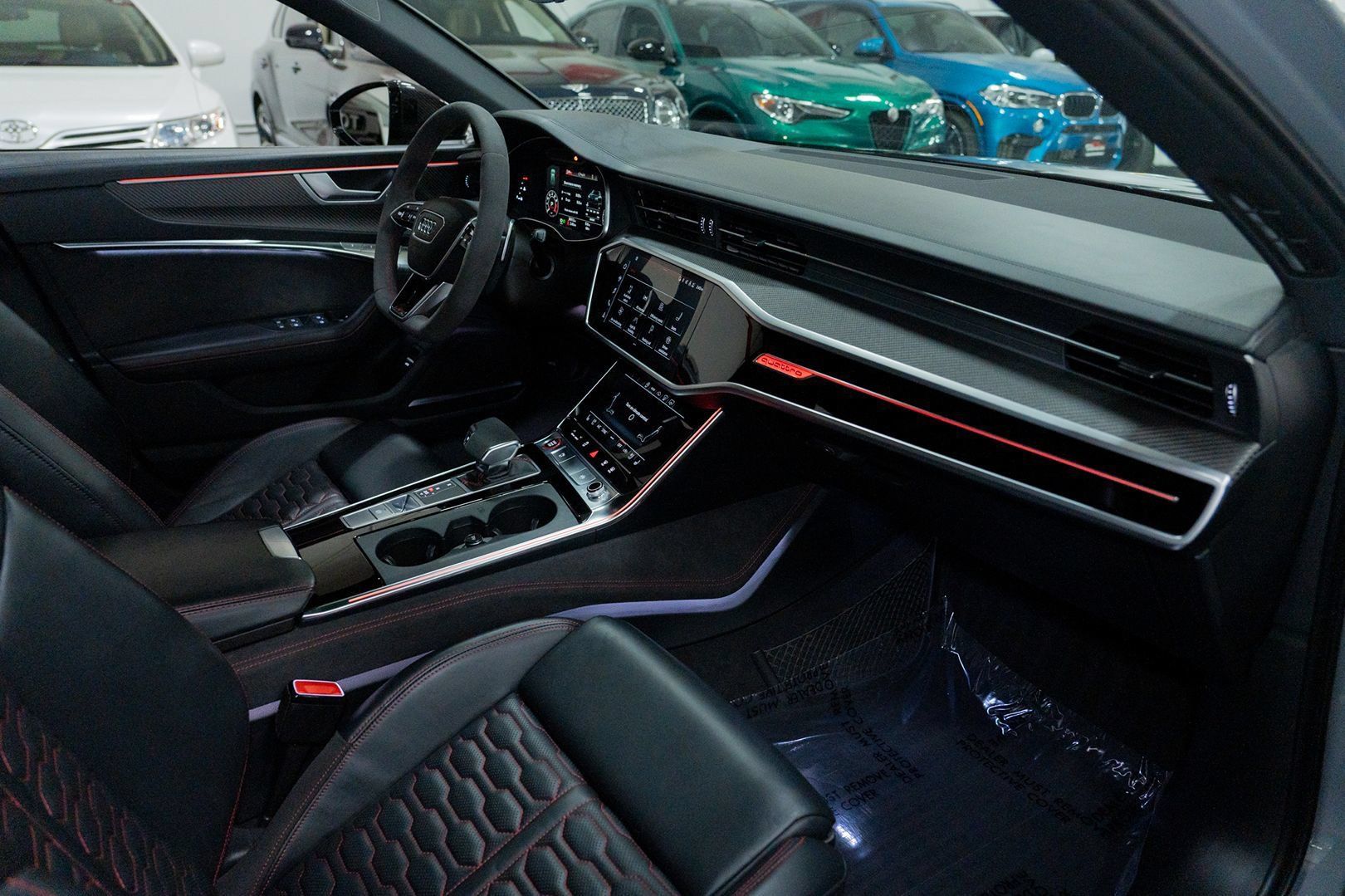 Used 2022 Audi RS 6 w/ Carbon Optic Package AWD/4WD image 38