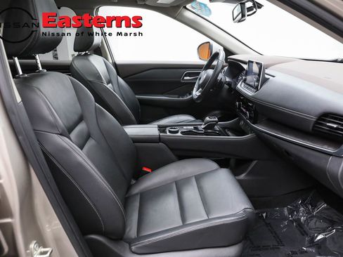 Used 2021 Nissan Rogue SL AWD/4WD image 26