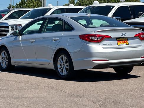 Used 2015 Hyundai Sonata SE w/ Option Group 02 FWD image 6