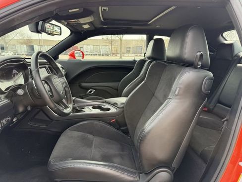 Used 2018 Dodge Challenger R/T Plus image 26