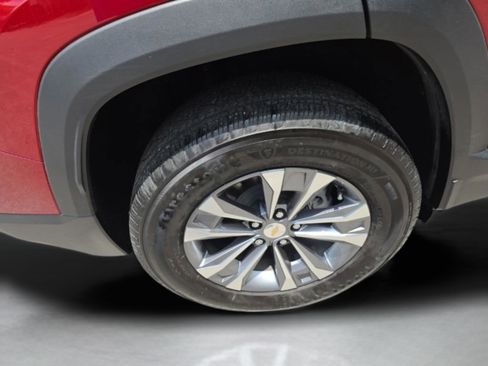 Used 2025 Chevrolet Equinox LT FWD image 15