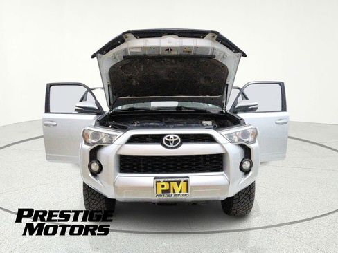Used 2019 Toyota 4Runner TRD Off-Road Premium image 12
