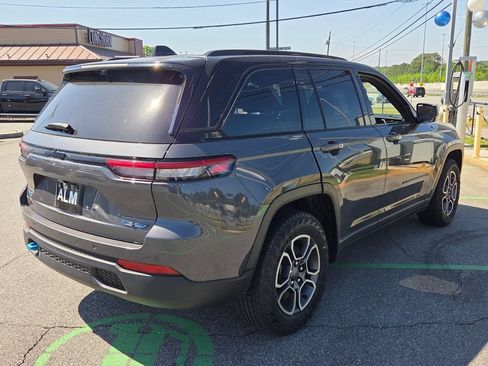 Used 2023 Jeep Grand Cherokee Trailhawk w/ Advanced Protech Group II AWD/4WD image 12