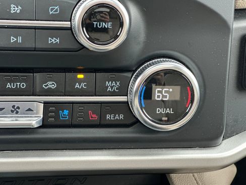 Used 2023 Ford Expedition Max Limited image 30