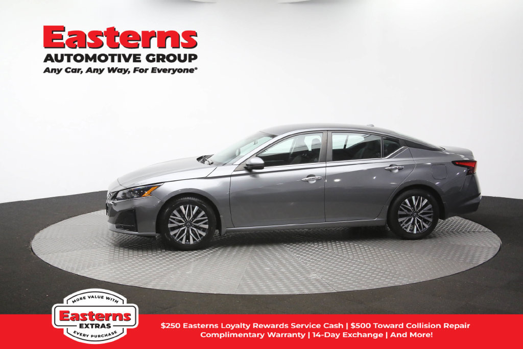 Used 2023 Nissan Altima 2.5 SV FWD image 61