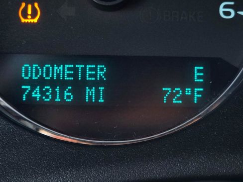 Used 2013 Chevrolet Tahoe LS w/ Convenience Package AWD/4WD image 22