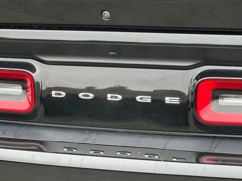 Used 2022 Dodge Challenger GT RWD image 27