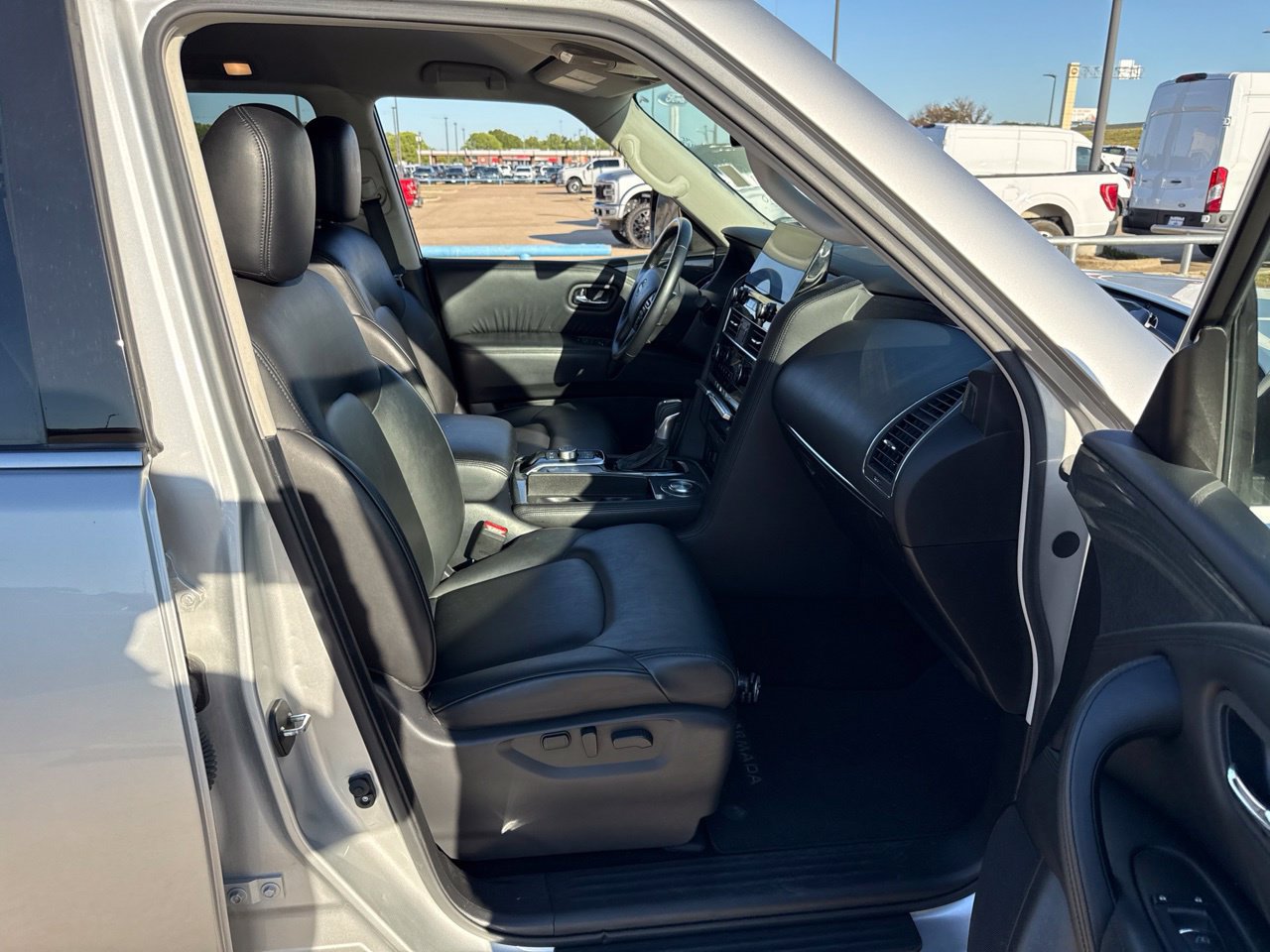 Used 2024 Nissan Armada SV RWD image 14
