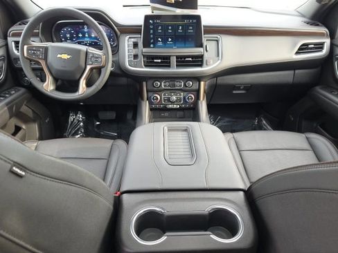 Used 2024 Chevrolet Suburban High Country image 12