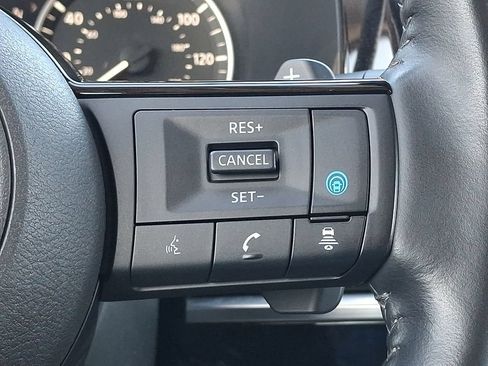 Used 2022 Nissan Pathfinder SL AWD/4WD image 24
