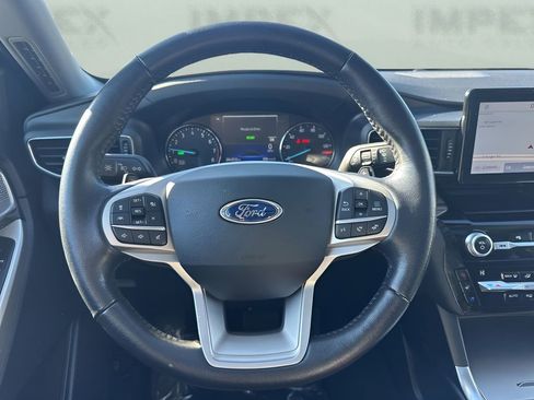 Used 2021 Ford Explorer Limited w/ Hybrid Equipment Group 310A image 17