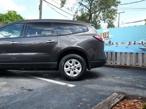 Used 2014 Chevrolet Traverse LS FWD image 8