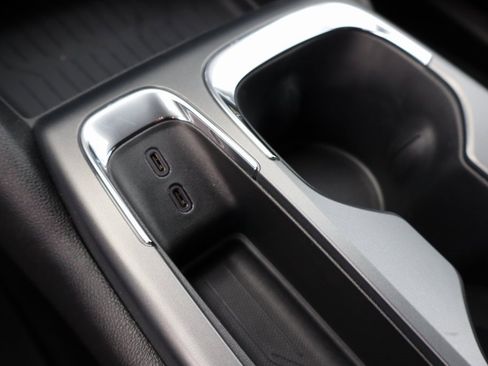 New 2026 Chevrolet Equinox EV LT image 16