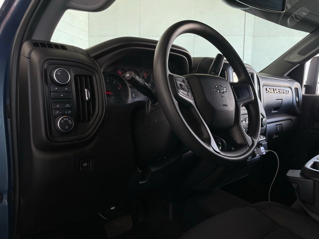 Used 2025 Chevrolet Silverado 2500 Custom w/ Custom Value Package AWD/4WD image 11