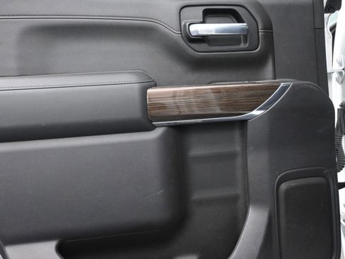 Used 2020 Chevrolet Silverado 1500 RST w/ Texas Edition image 31