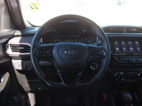 Used 2023 Chevrolet TrailBlazer RS w/ Sun and Liftgate Package AWD/4WD image 25