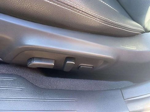 Used 2019 Subaru Outback 3.6R Limited w/ Popular Package #2 image 11