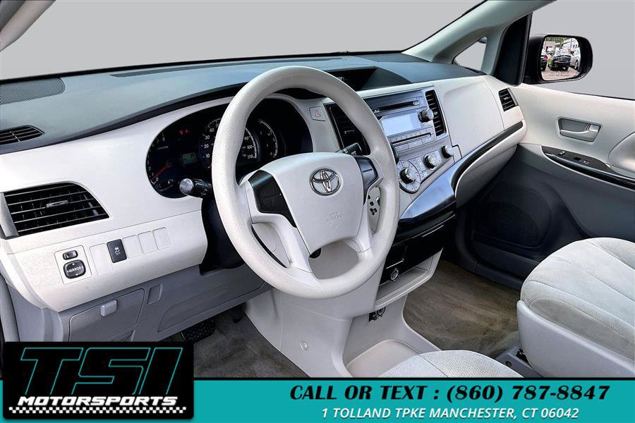 Used 2013 Toyota Sienna L FWD image 13