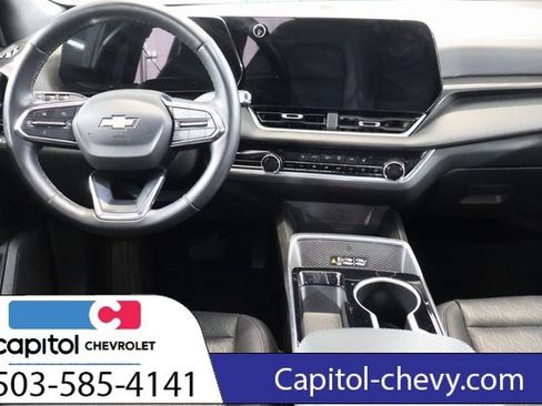 Used 2025 Chevrolet Equinox LT w/ Convenience Package II AWD/4WD image 14