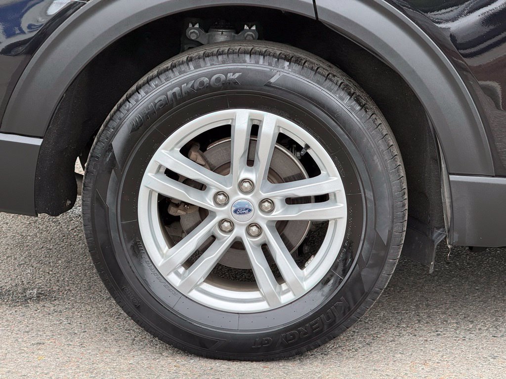 Used 2023 Ford Explorer XLT AWD/4WD image 7