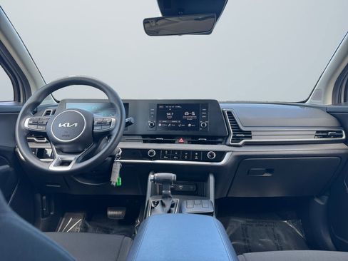Used 2024 Kia Sportage LX image 10