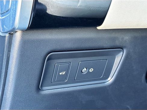 Used 2021 Land Rover Range Rover Sport HST image 24