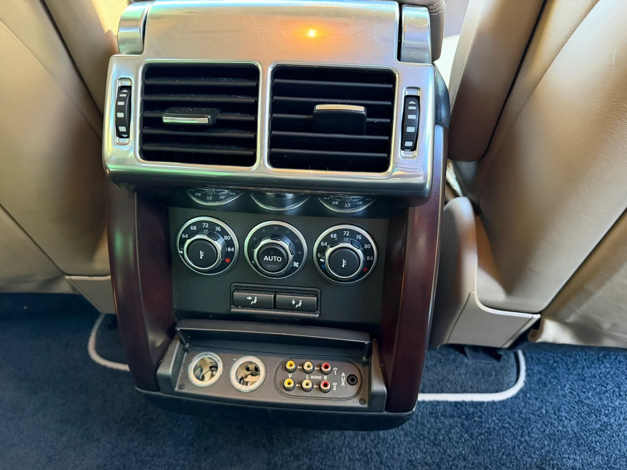 Used 2012 Land Rover Range Rover Autobiography AWD/4WD image 20