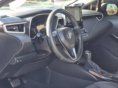Used 2019 Toyota Corolla XSE image 10
