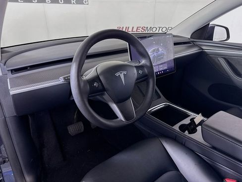 Used 2024 Tesla Model Y Long Range image 9