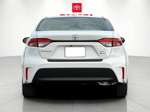 New 2026 Toyota Corolla LE FWD image 4