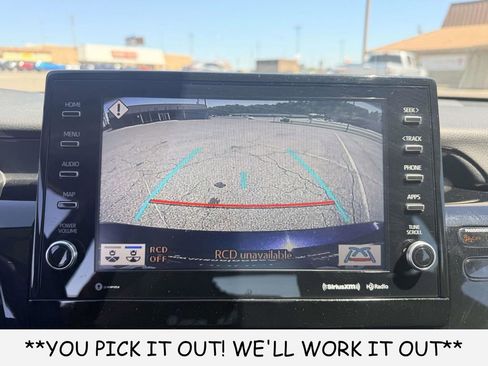 Used 2022 Toyota Camry XLE FWD image 19