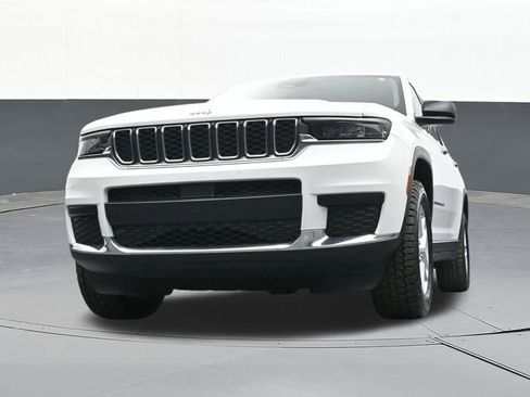 Used 2022 Jeep Grand Cherokee L Laredo w/ Luxury Tech Group I image 53