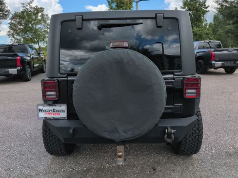 Used 2018 Jeep Wrangler Unlimited Sport S AWD/4WD image 5