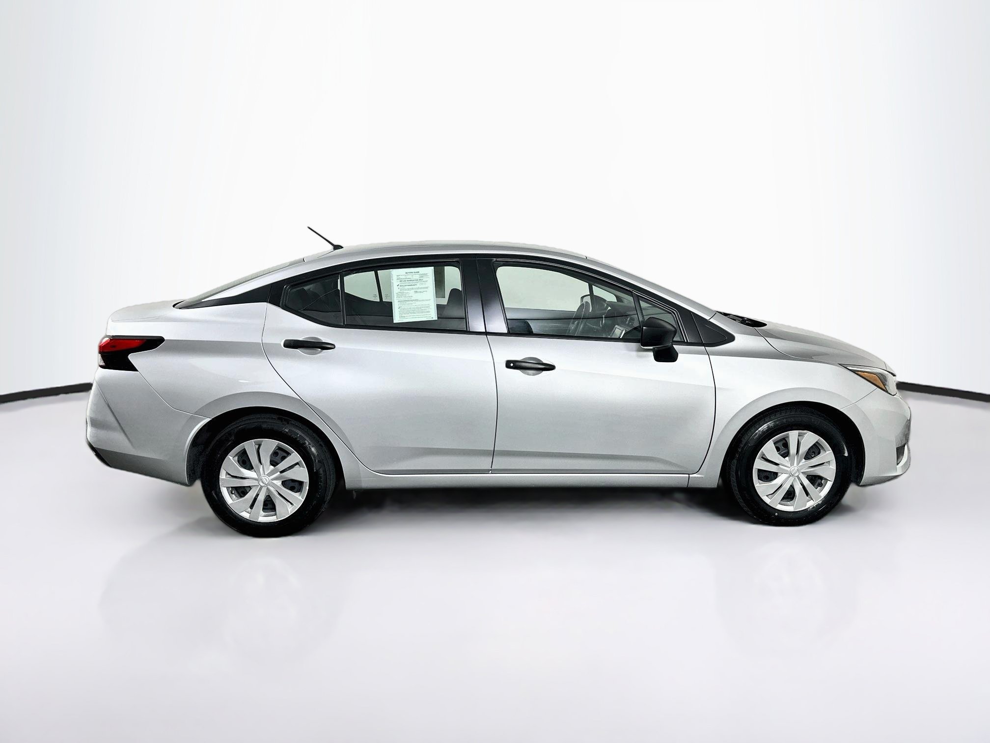 Used 2025 Nissan Versa S FWD image 10