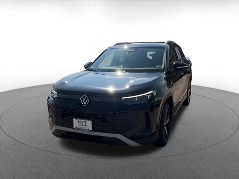 Used 2026 Volkswagen Tiguan SE AWD/4WD image 6