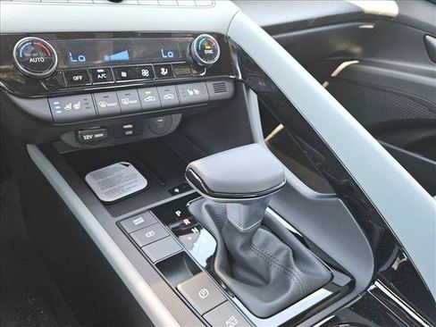 New 2026 Hyundai Elantra Limited FWD image 16