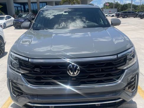 Used 2024 Volkswagen Atlas Cross Sport SEL Premium R-Line AWD/4WD image 4