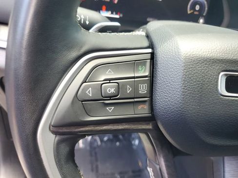 Used 2022 Jeep Grand Cherokee Limited w/ Luxury Tech Group II AWD/4WD image 20