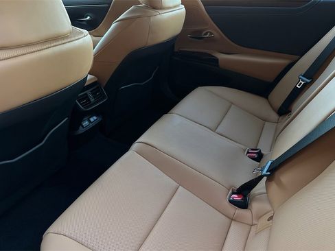 Used 2024 Lexus ES 350 w/ Premium Package image 13