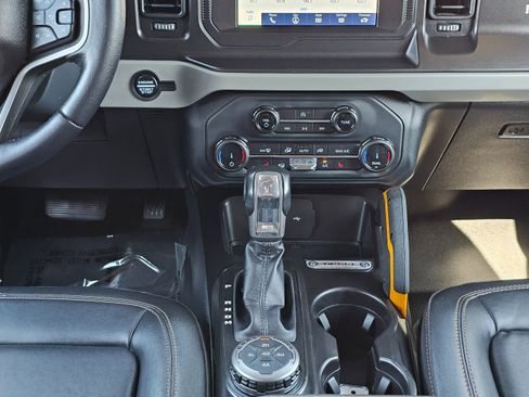 Used 2022 Ford Bronco Badlands w/ Sasquatch Package image 27