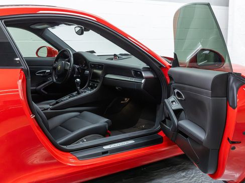 Used 2015 Porsche 911 Carrera image 70