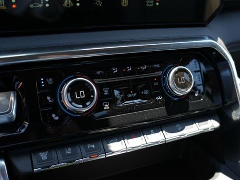 New 2025 GMC Sierra 2500 Denali w/ Denali Reserve Package image 12