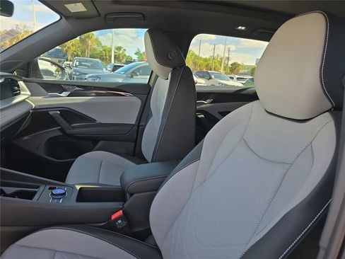 New 2026 Volkswagen Tiguan SE R-Line image 15