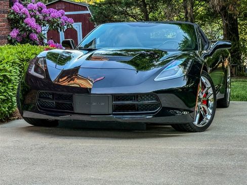 Used 2018 Chevrolet Corvette Stingray Coupe w/ 2LT Preferred Equipment Group image 13