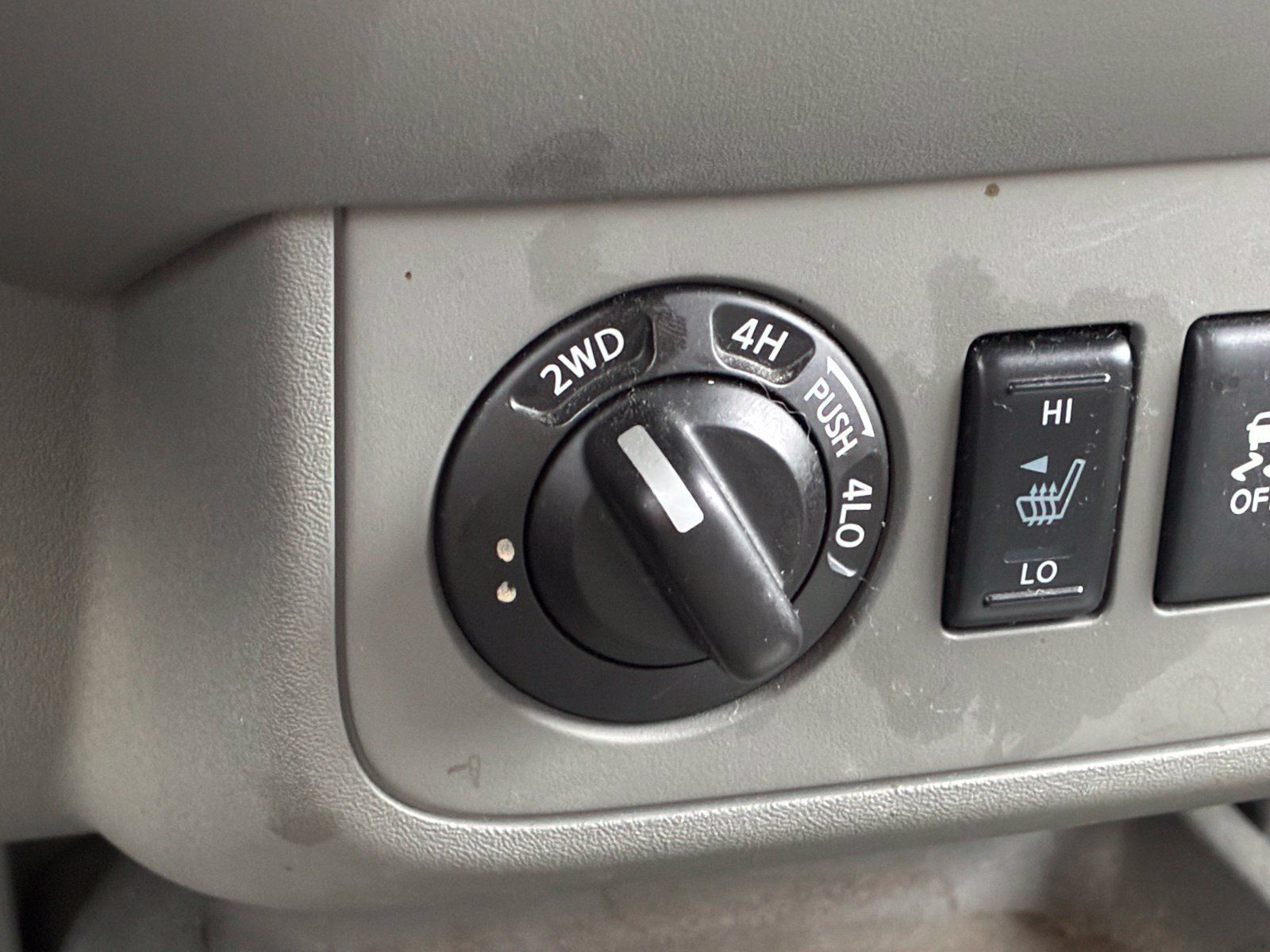 Used 2018 Nissan Frontier SV w/ Value Truck Package AWD/4WD image 8