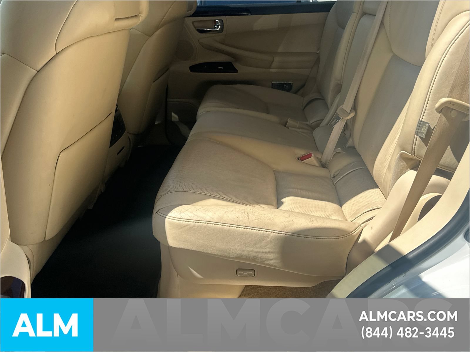 Used 2015 Lexus LX 570 4WD w/ Luxury Package image 24
