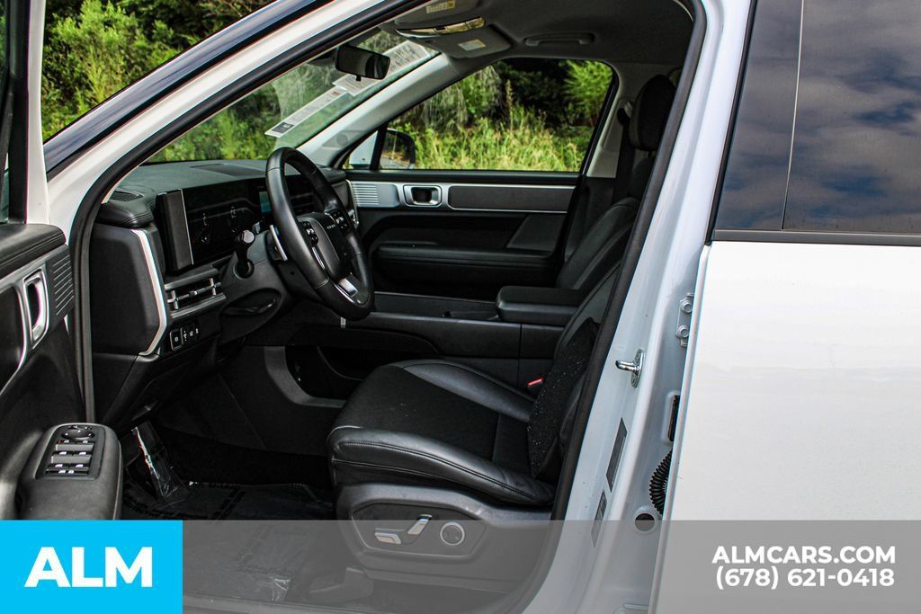 Used 2026 Hyundai Santa Fe SEL AWD/4WD image 15