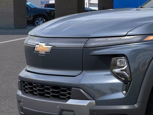 New 2025 Chevrolet Silverado EV LT image 13