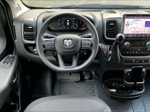 New 2025 RAM ProMaster 2500 w/ Quick Order Package 22G SLT image 15