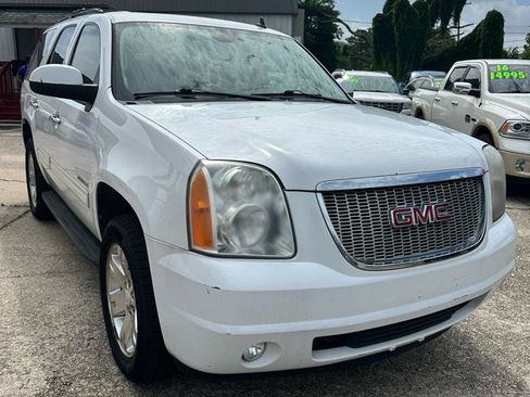 Used 2011 GMC Yukon SLT RWD image 2